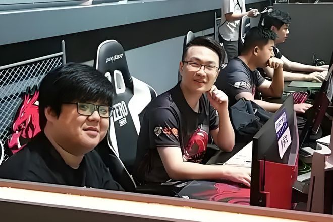 牛蛙”去世仅38岁熬夜久坐不运动是常态冰球突破豪华版突发！知名玩家“dota(图3)